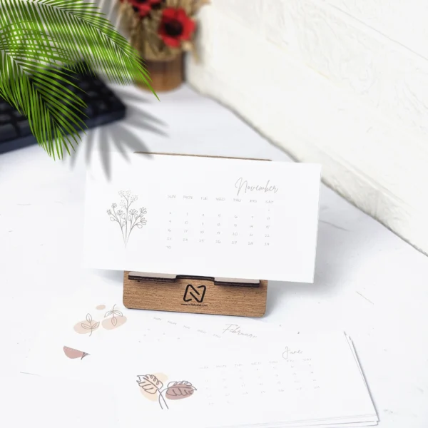 Minimal desk calendar 2025