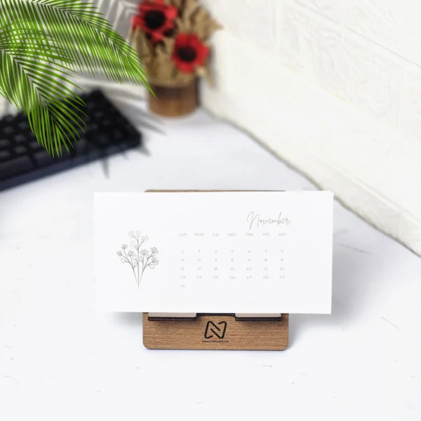 Minimal desk calendar 2025